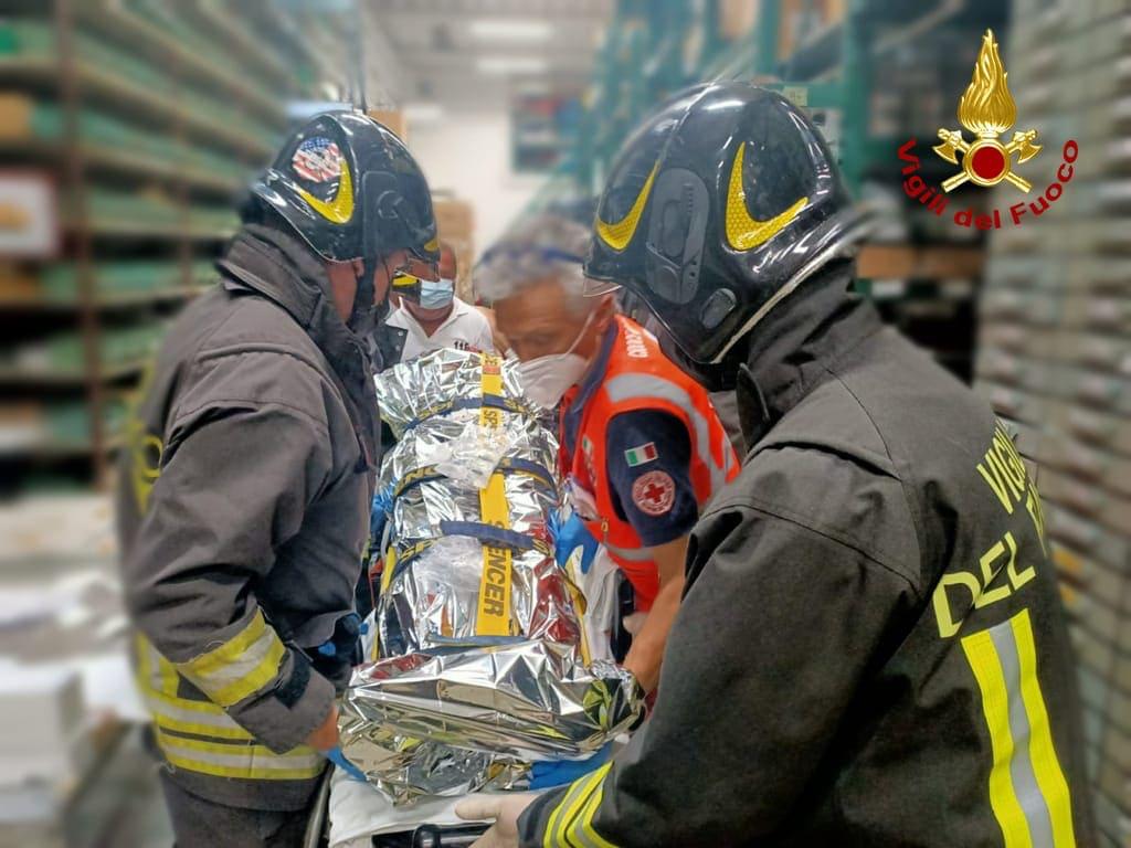 Copertina per Folgorato dentro l'ex Italsvenska di Mariano del Friuli, grave un uomo